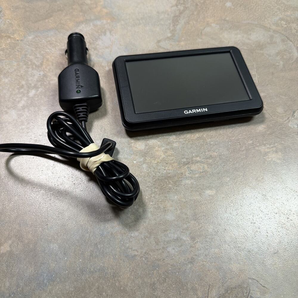 Garmin nüvi 50LM 5" Automotive Mountable GPS Navigator w/ Lifetime Maps *READ*
